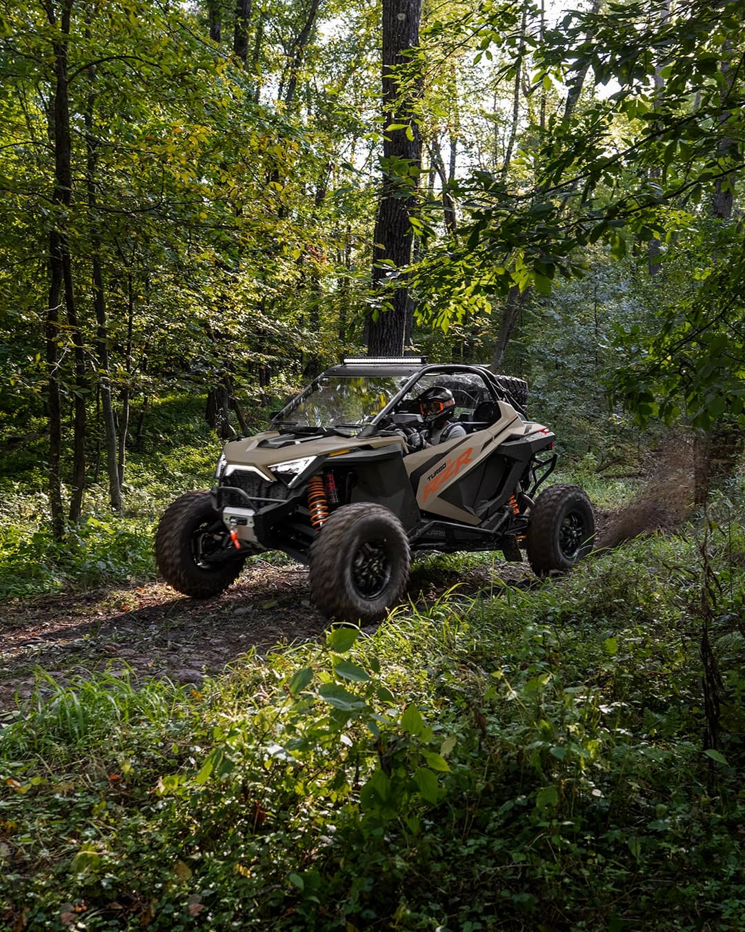 Can-Am Maverick vs Polaris RZR : qui domine le buggy sport ?